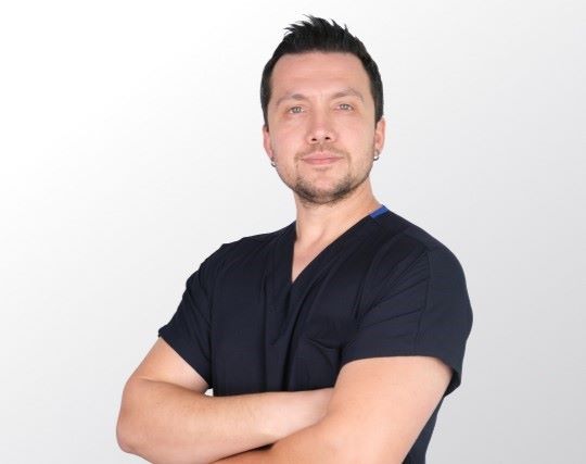 Dt. Enes Melih Pak - Dentist